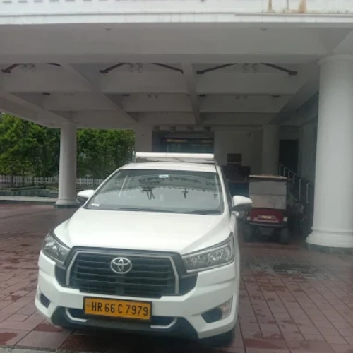 Delhi India Taxi